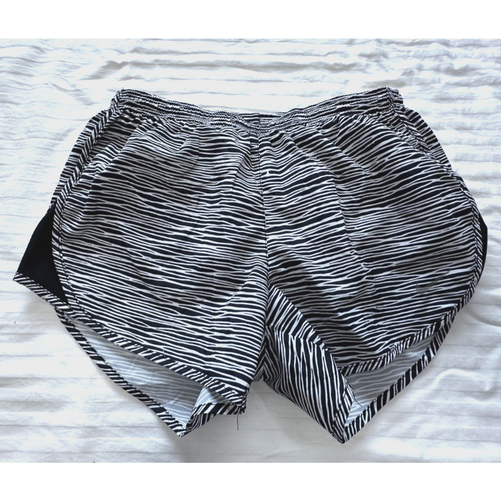 🍎🍎🍎  NIKE WOMENS ATHLETIC SHORTS SIZE XS 🍎🍎🍎